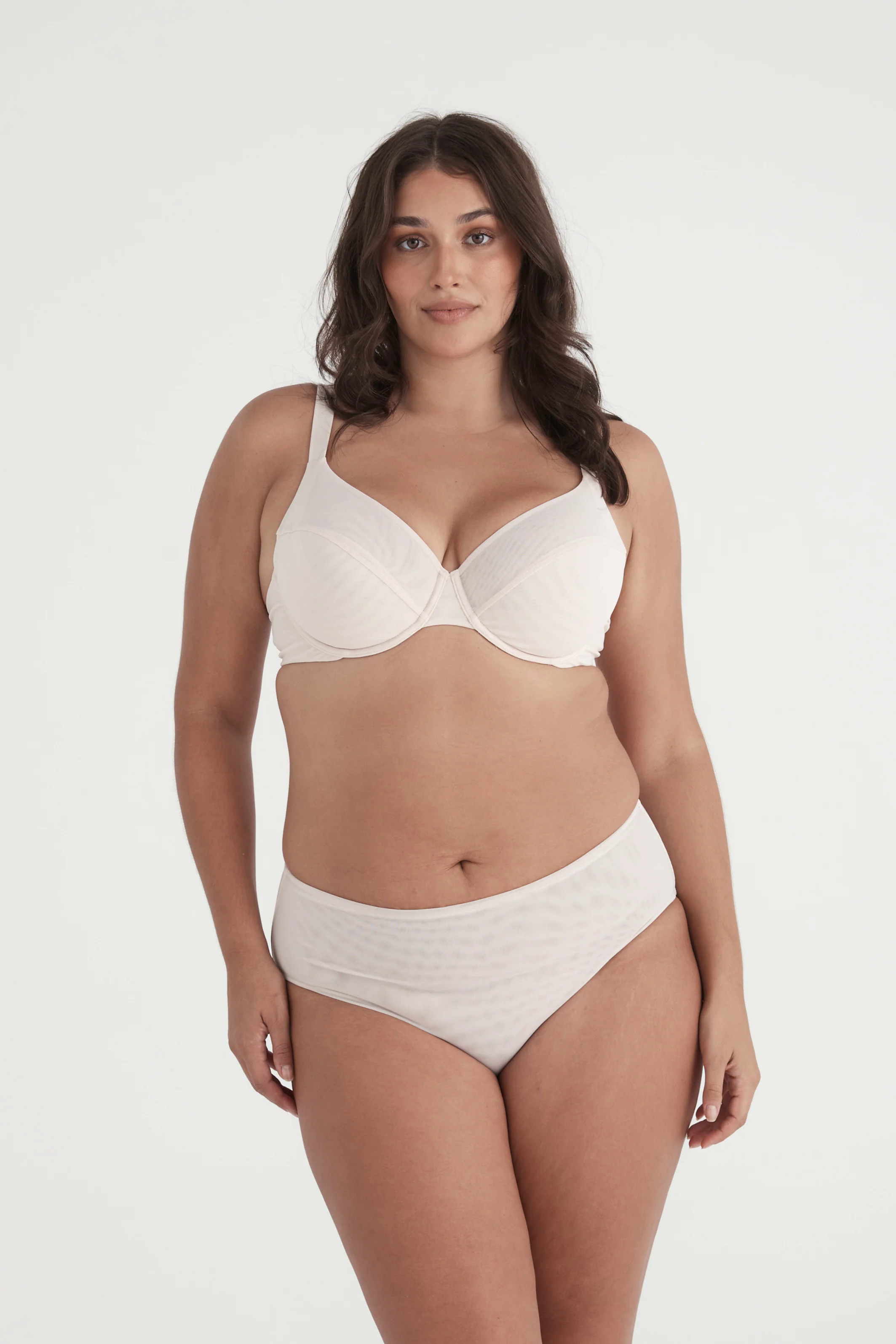 BUSTY BASICS PLUNGE BRA - MYLK