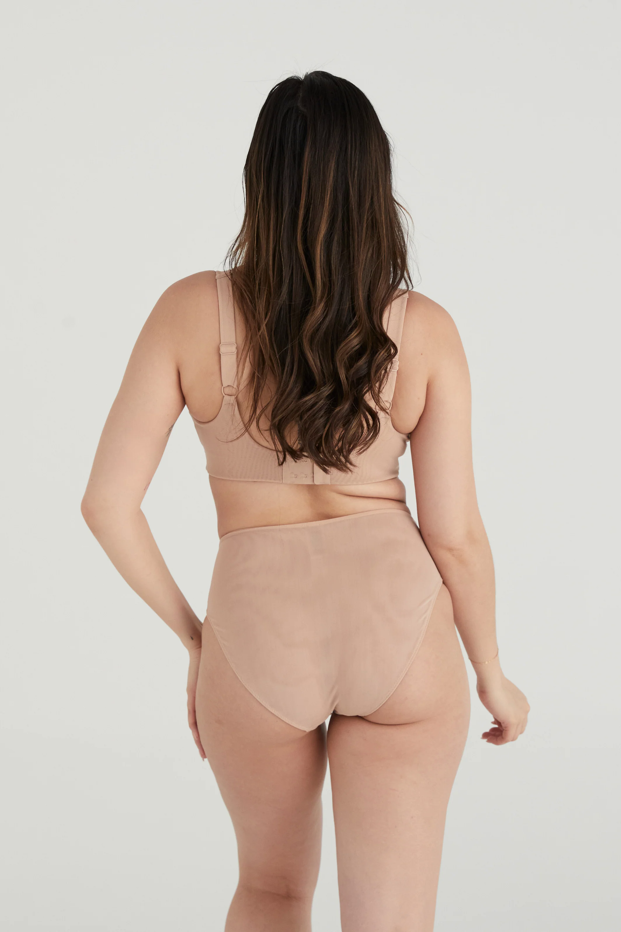 BUSTY BASICS KNICKERS - FULL BRIEF - LATTE